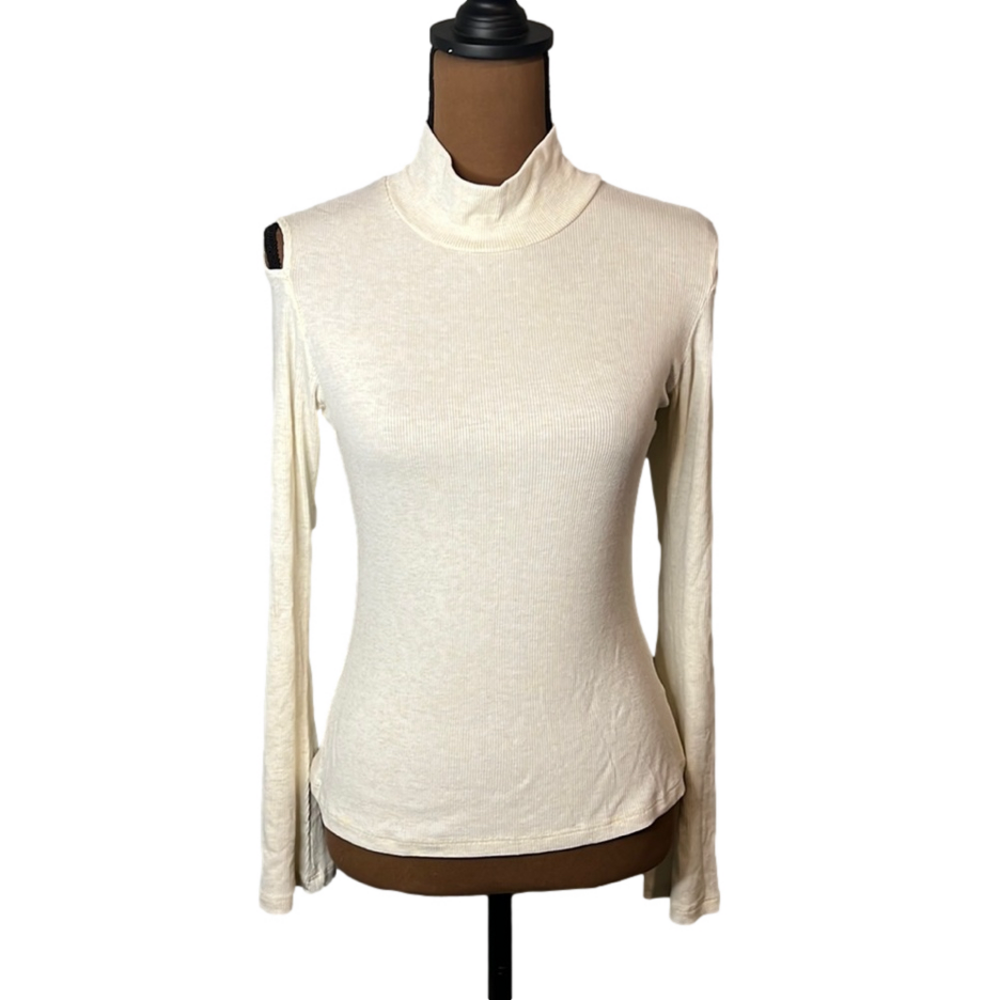 LNA Cream  Thermal Top Size Small. Has Cute Slight Cold Shoulder Peek NWT